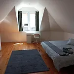 Pensao Guest house *